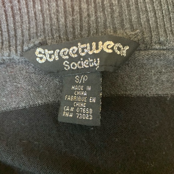 Longsleeves - Picture 2 of 2